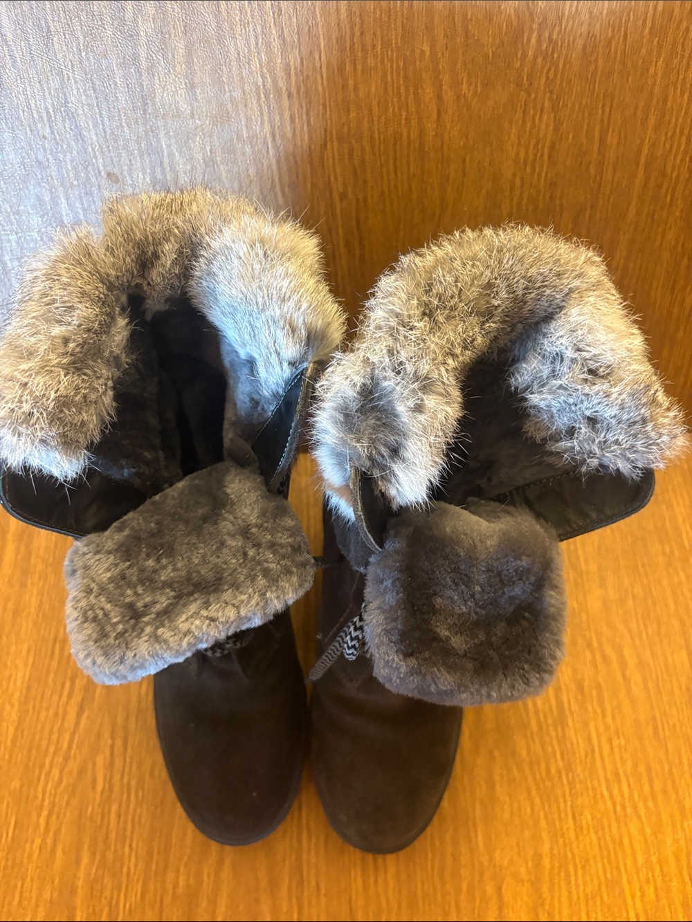 Aquatalia Dark Brown Suede Wedge Ankle Boots with Faux Fur Collar - Picture 4 of 4